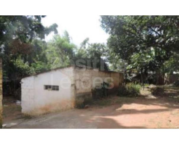 Foto de LOTE 2 - PARTE IDEAL DE 1/12 DE CASAS E UM PRÉDIO RES. E COM. - ATIBAIA/SP