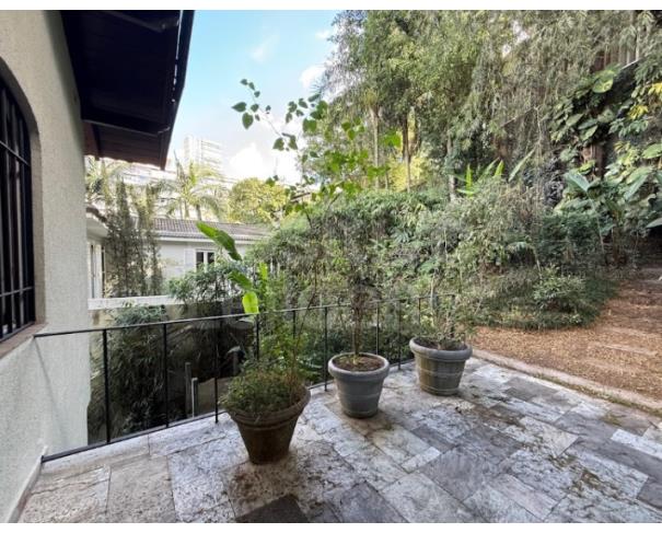 Foto de MANSÃO COM A.T. DE 1.296,37M² - CIDADE JARDIM/SP