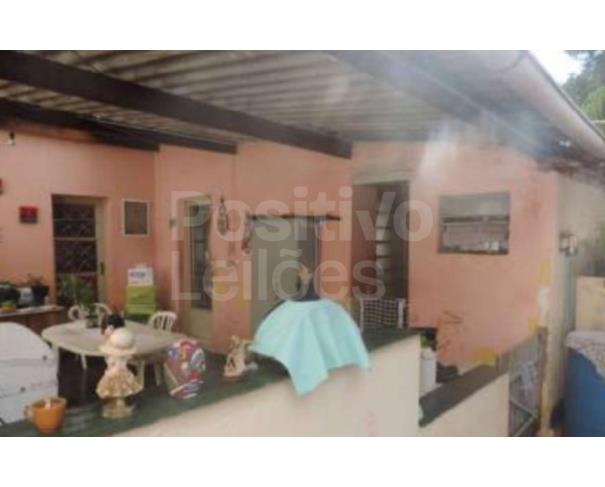 Foto de LOTE 2 - PARTE IDEAL DE 1/12 DE CASAS E UM PRÉDIO RES. E COM. - ATIBAIA/SP