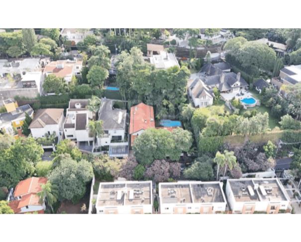 Foto de MANSÃO COM A.T. DE 1.296,37M² - CIDADE JARDIM/SP