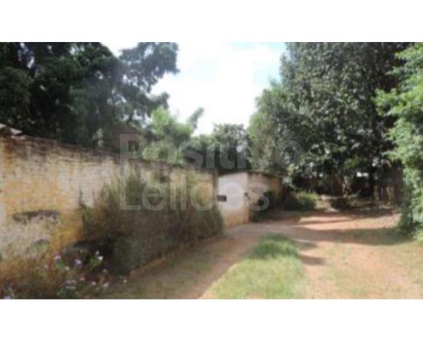 Foto de LOTE 2 - PARTE IDEAL DE 1/12 DE CASAS E UM PRÉDIO RES. E COM. - ATIBAIA/SP