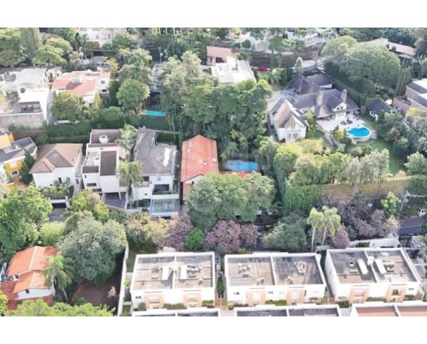 Foto de MANSÃO COM A.T. DE 1.296,37M² - CIDADE JARDIM/SP