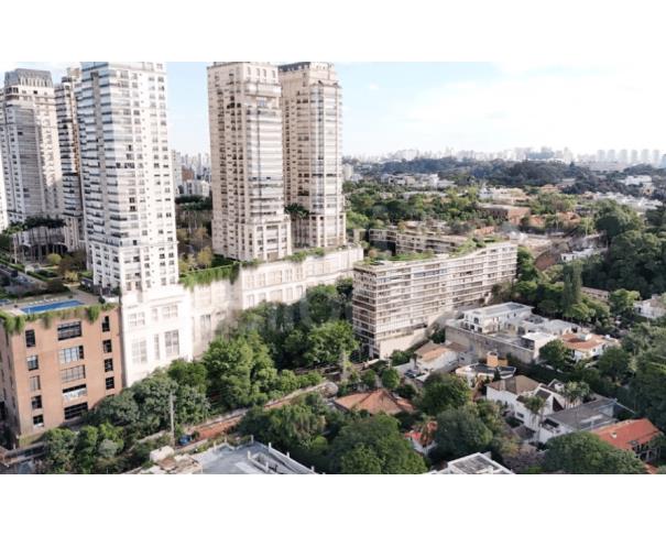 Foto de MANSÃO COM A.T. DE 1.296,37M² - CIDADE JARDIM/SP