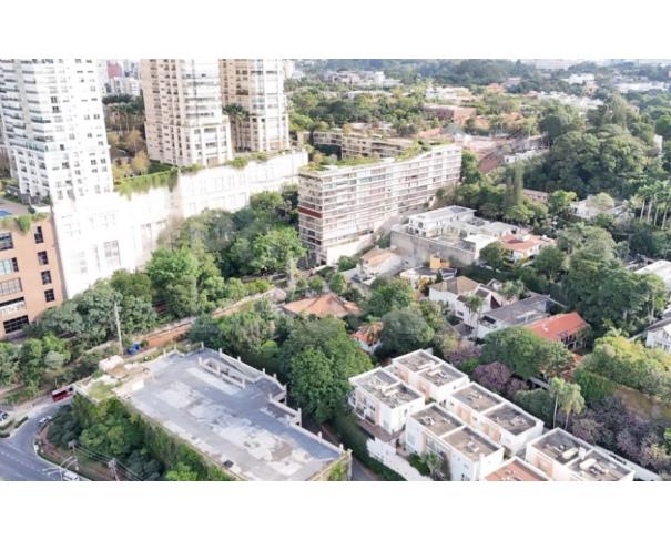 Foto de MANSÃO COM A.T. DE 1.296,37M² - CIDADE JARDIM/SP