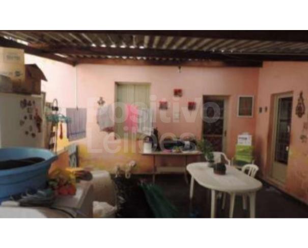 Foto de LOTE 2 - PARTE IDEAL DE 1/12 DE CASAS E UM PRÉDIO RES. E COM. - ATIBAIA/SP