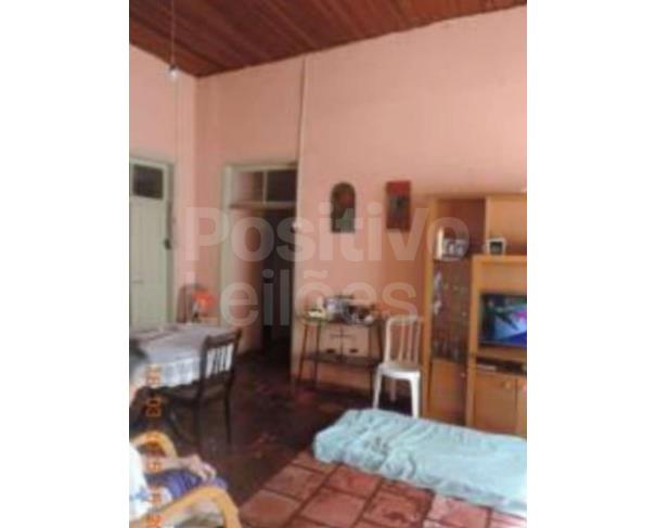 Foto de LOTE 2 - PARTE IDEAL DE 1/12 DE CASAS E UM PRÉDIO RES. E COM. - ATIBAIA/SP