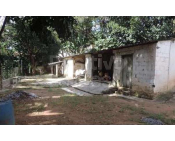 Foto de LOTE 2 - PARTE IDEAL DE 1/12 DE CASAS E UM PRÉDIO RES. E COM. - ATIBAIA/SP