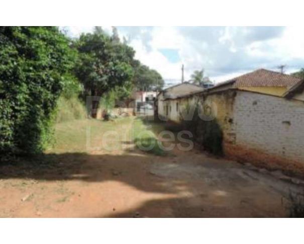 Foto de LOTE 2 - PARTE IDEAL DE 1/12 DE CASAS E UM PRÉDIO RES. E COM. - ATIBAIA/SP