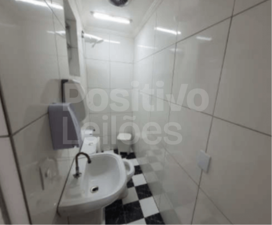 PRÉDIO RES. COM A.T. DE 121,80M² - OSASCO/SP PRÉDIO RES. - A.T. 121,80M² - OSASCO/SP, localizado em Osasco - SP