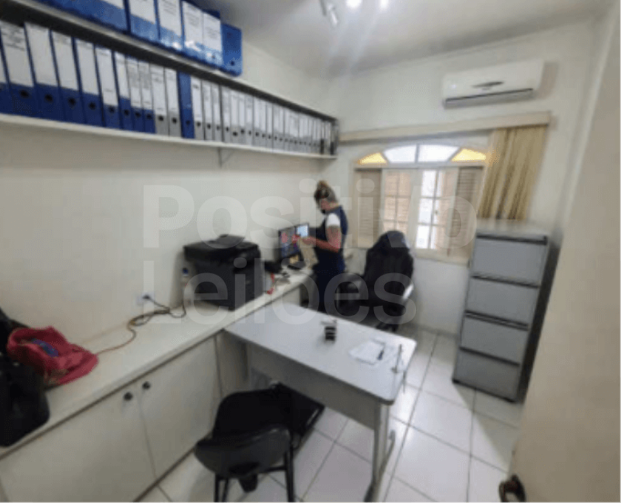 PRÉDIO RES. COM A.T. DE 121,80M² - OSASCO/SP PRÉDIO RES. - A.T. 121,80M² - OSASCO/SP, localizado em Osasco - SP
